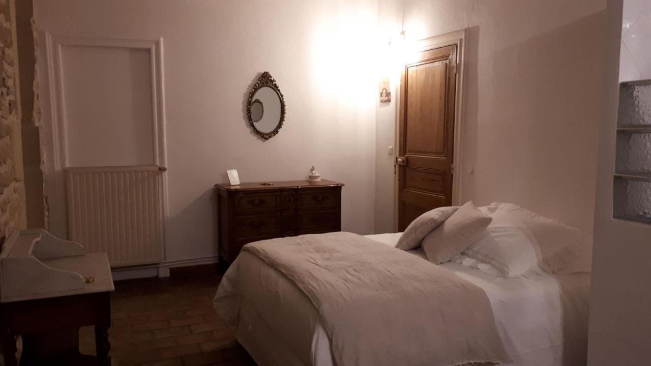 LA DEMEURE Bed&Breakfast Aubais Extérieur photo