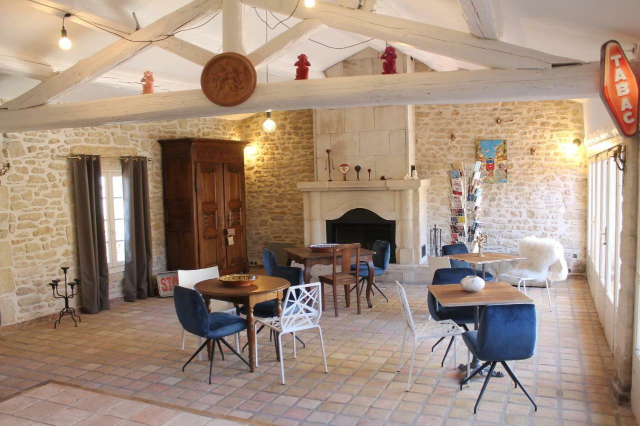 LA DEMEURE Bed&Breakfast Aubais Extérieur photo