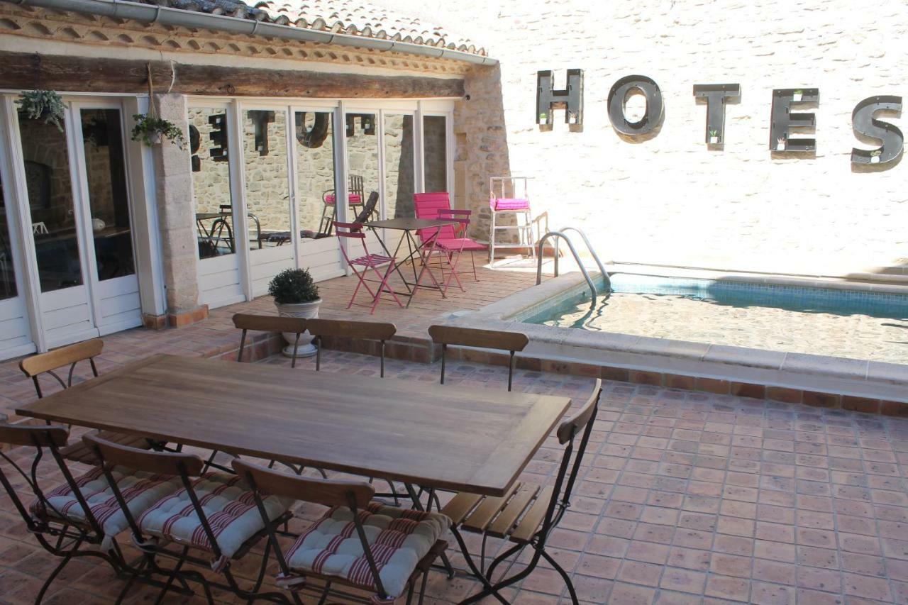 LA DEMEURE Bed&Breakfast Aubais Extérieur photo