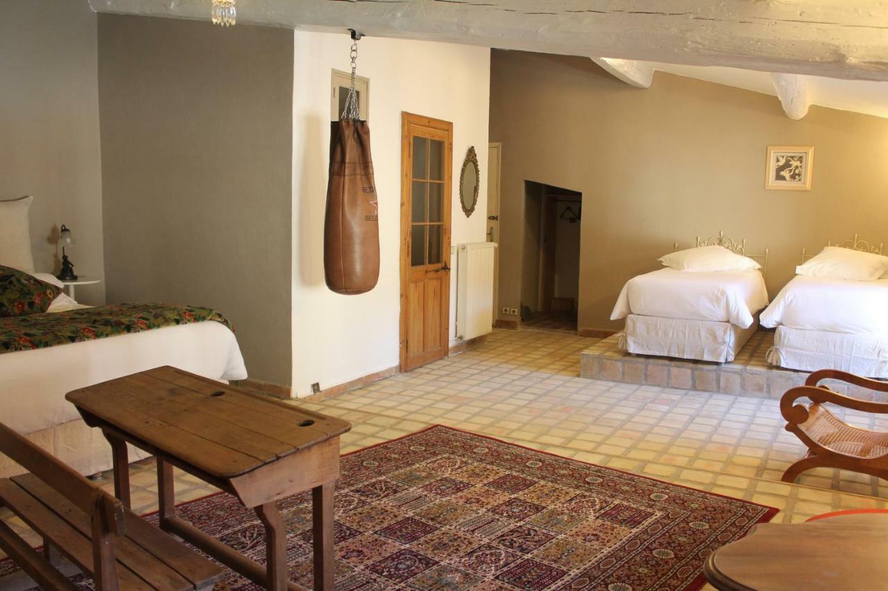LA DEMEURE Bed&Breakfast Aubais Extérieur photo
